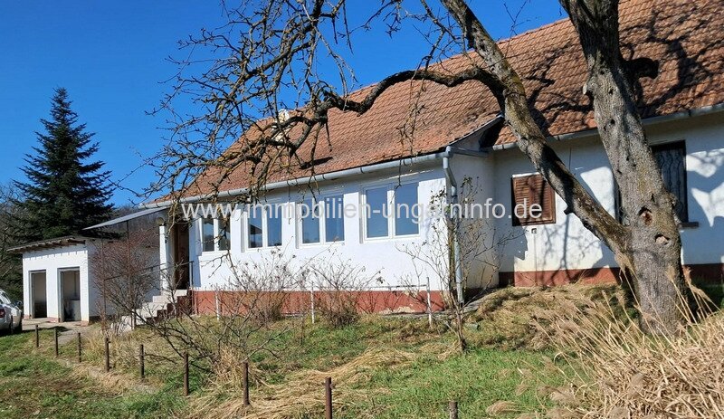 Einfamilienhaus in Zalaszabar mit großem Grundstück Einfamilienhaus in Zalaszabar mit großem Grundstück